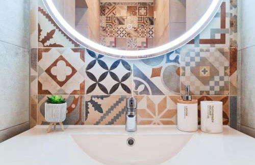 CASA OFICINA - Praia & Centro (300m) - WiFi - AC - Foto 34