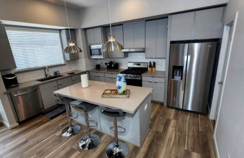 Galleria Exquisite Three Story Home Brand New Development - Foto 35