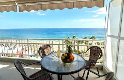 Horizonte 3 Charming apartment with breathtaking sea view at first line of Fuengirola beach - Photo 3