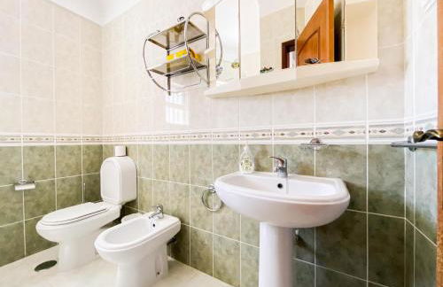 Retreat with Terrace and View in Espiche #1887 - Foto 6