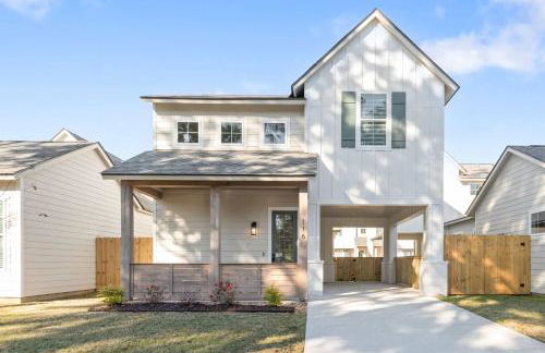 New cottage near Sports Complex with King Beds - Foto 5