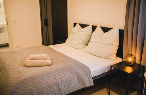 HUGOS Studio Apartment - Photo 25