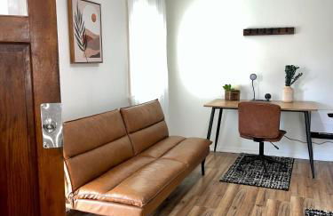 Spacious 4BR home w 2BA, a workspace & king bed! - Foto 25