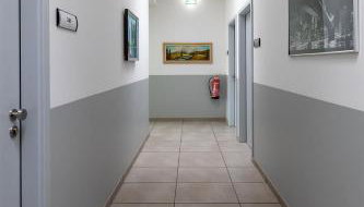 BOARDINGHOUSE KAYSER Günstige Monteursunterkunft, Monteurwohnung in Hanau bei Frankfurt am Main und Aschaffenburg, KOSTENFREIE PARKPLÄTZE! - Foto 3