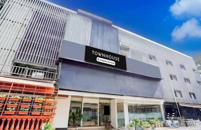 Elegant Stays at The Unicontinental Khar Mumbai - Foto 28