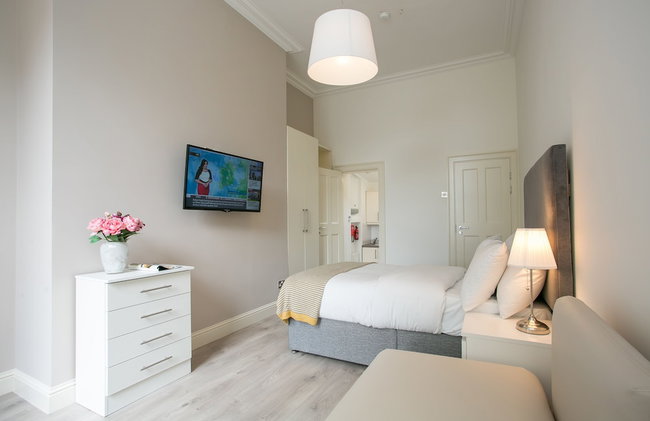 St. Stephen's Green Apartments - Photo 5