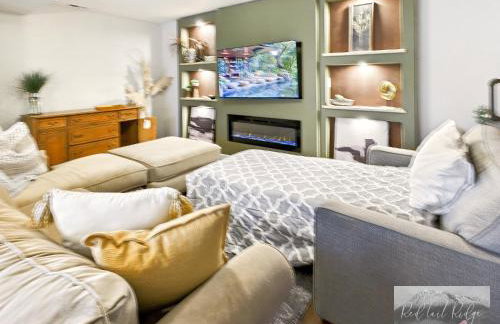 Beautiful Country Apartment, AC, Pickleball, Billiards, Playground, Gardens - Foto 27