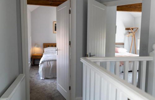 La Roche-Barn with hot tub on the Welbeck estate - Photo 2