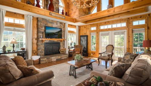 Mountain Retreat with Hot Tub, Game Room and Views - Foto 2