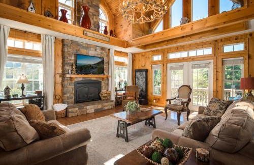 Mountain Retreat with Hot Tub, Game Room and Views - Foto 2