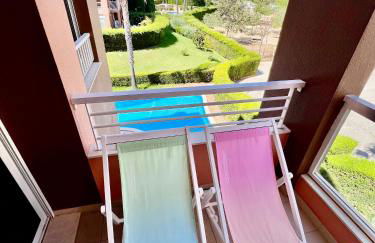 Beach & Sea Apt, Fast WIFI, Airco, Private Parking and Pool - Foto 8