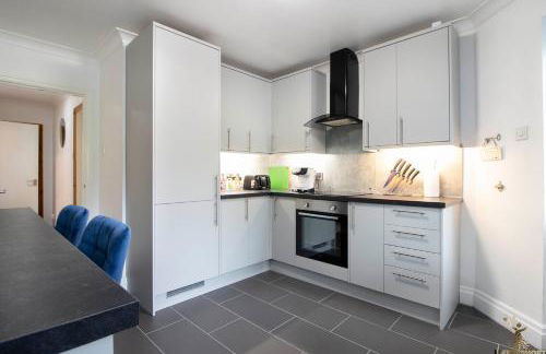 Old Lodge close to City Centre with parking - Foto 6