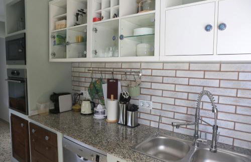 Newly furnished cozy house next to the beach - Foto 8