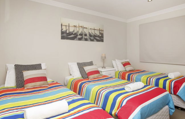 Khione 1 - Modern & spacious with views towards Lake Jindabyne & the mountains beyond - Foto 3