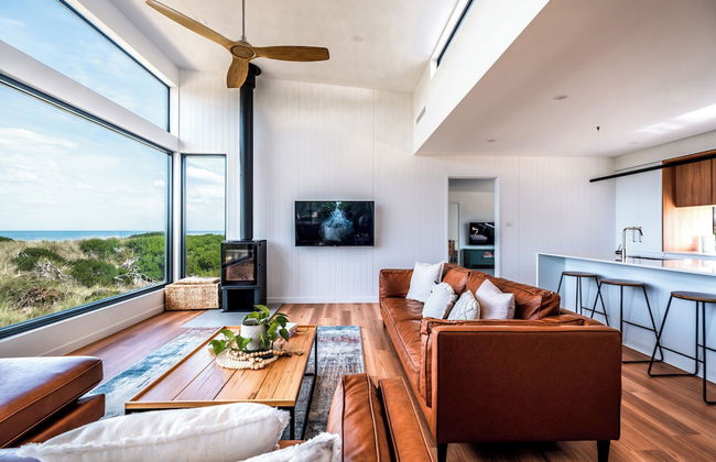 Coast Beachfront Retreat - Photo 15