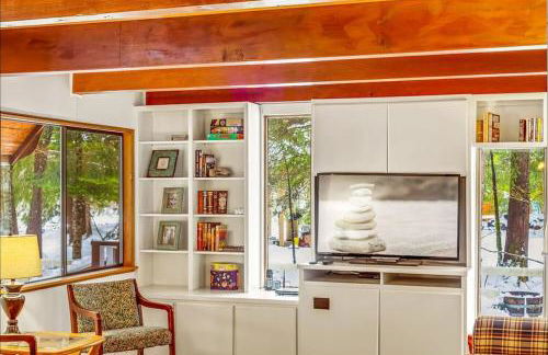 NEW: Steps from White River near Mount Rainier National Park - Foto 25