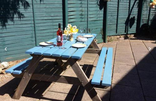 Lovely Cornish cottage in small village setting - Photo 9