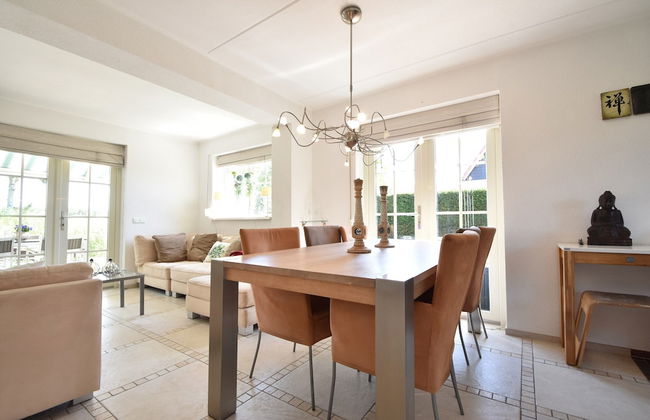 Enticing Holiday Home in Oude With Garden - Foto 26