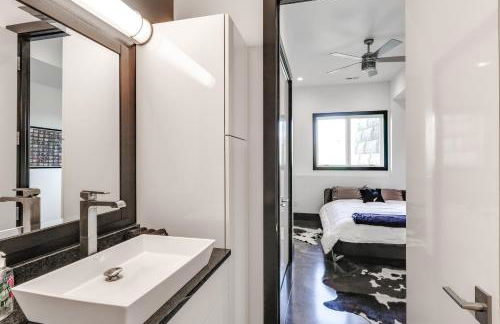 Motorcycle-Themed Home in Spearfish with Hot Tub! - Foto 32