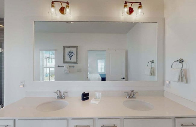 New Home 3br/2.5br w/ Kayak Access Sleeps 9 - Foto 43