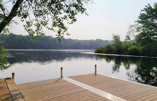 Waterside Haven by Avantstay Lakefront, Hot Tub, Game Room, Fire Pit - Photo 46