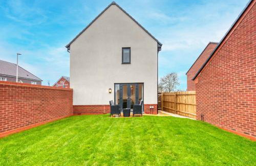 NEW! Spacious 3 BR Detached Home! Hosted by Oakstone stays! Driveway parking, Fast Wifi, A5 with great Midlands transport links - Foto 14