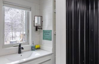 Maple Sugar Shack Tiny House with hot tub & river by Stowe - Foto 48