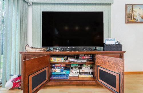 Relax Explore Waterfront Crawford Lake Cottage - 4878 - Foto 26