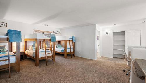 The Gem Getaway Pool Gameroom Gym by Relaxtay - Foto 3