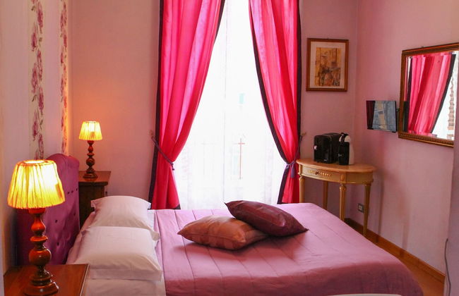 Duca's Guest House - Foto 11