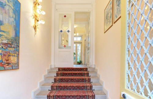 Charmante Altbauwohnung mit Gartenblick - Foto 1