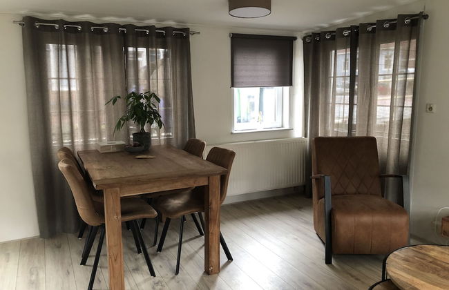 Slapen in eigentijds woonboot hotel - Foto 6