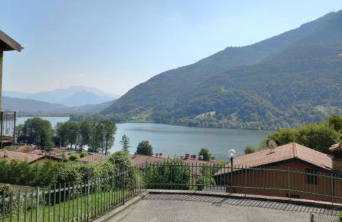 Lakefront Apartment with Panoramic Pool - Foto 26