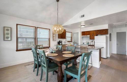 Cozy beach house with ocean views, fire pit and game room - Photo 7