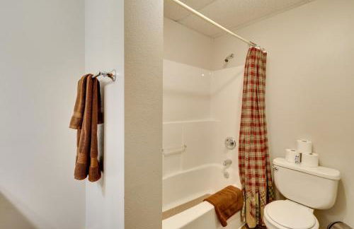 Hill City Log Cabin Along Newton Creek! - Foto 22