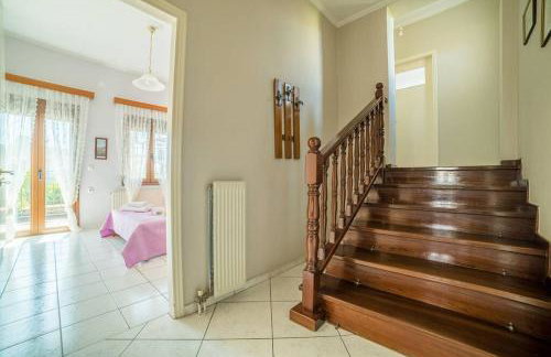 Family House with Garden - Foto 9