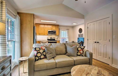 Walk to Main Street Eats Remodeled Saluda Apt - Foto 5