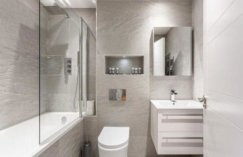 Smart 1 Bed Apartment in the Heart of Eastleigh - Foto 3