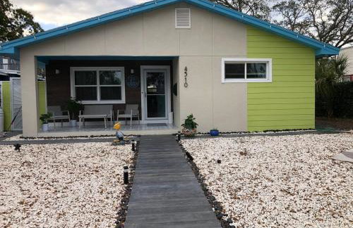 St Pete Modern Retro Oasis - Foto 47