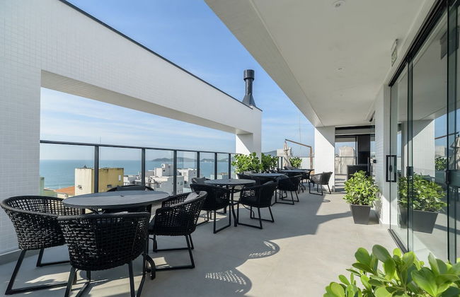 VFR Estudios proximos a praia de Bombas - Foto 43