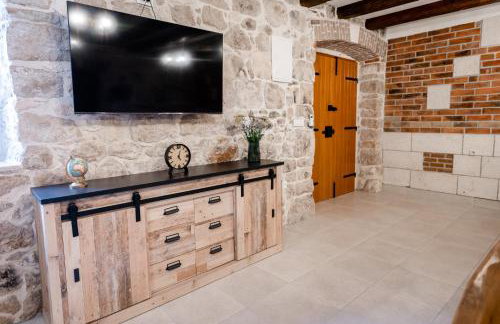 Didova kuća, Holiday home with Private pool near Rogoznica,Sleeps 9 - Foto 73