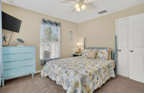 Spacious 4BR Retreat with Heated Pool & Spa home - Foto 28