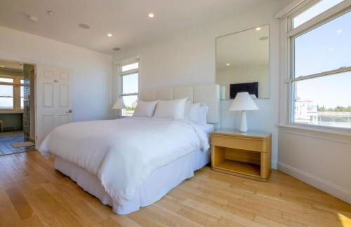 Spectacular 8 Bedroom Oceanfront Hamptons Beach House, Your Castle By The Sea ! - Foto 70