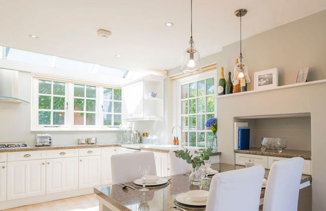 Magnolia Lodge - 4 Beds Fabulous Garden Parking - Foto 4