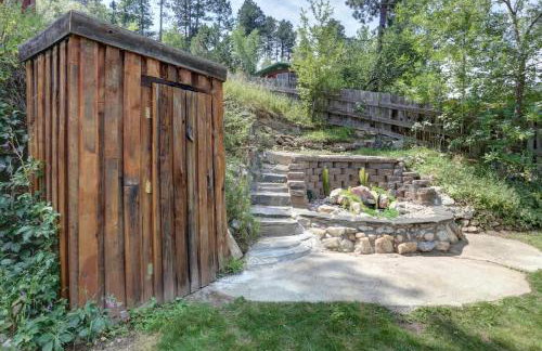 Rock Lodge Complete with Covered Parking - Foto 16