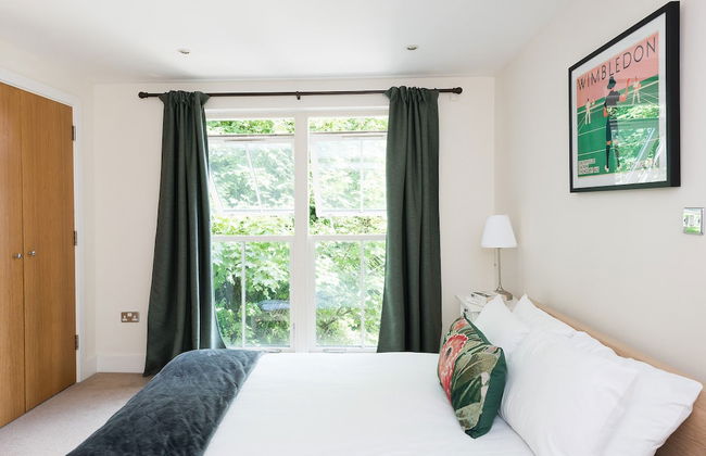 Spacious 2 Bed - Battersea High Street - Photo 41