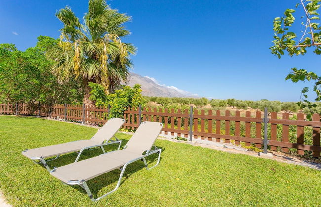 Spiros Beach Villa Large Private Pool Walk to Beach Sea Views A C Wifi Car Not Required - 971 - Foto 10