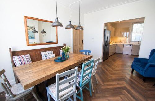 Beach View - A Truly Stunning House Opposite The Sea! Sleeps 10! Families, Friends, Contractors and Pets are all Welcome! - Foto 8