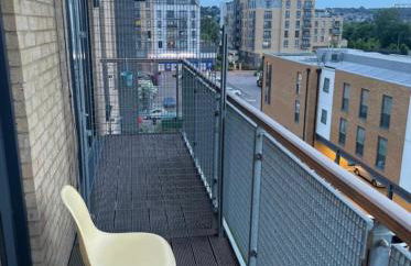 Spacious Amazing Luxury En-suite double room with free parking in a two bedroom apartment - Foto 10