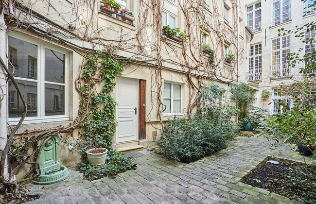 Amazing Apartment in the Center of Paris - Photo 24